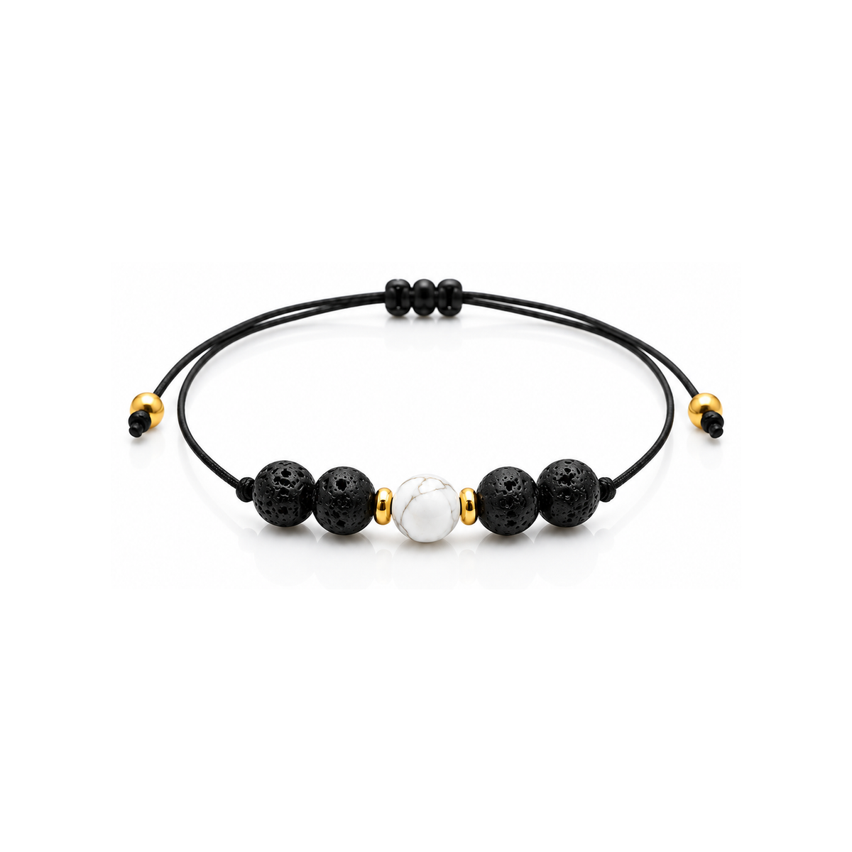 Bracelet doré en howlite et pierre de lave 6 mm, vue complète sur fond blanc pur avec construction et réglage visibles