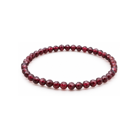Bracelet facetté en grenat rouge 4 mm, vue complète sur fond blanc pur