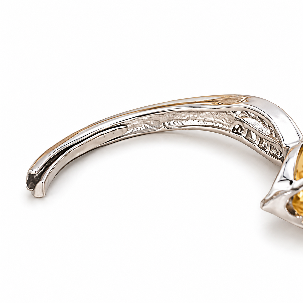 Bague réglable en argent 925 rhodié et citrine facettée : profil prouvé du montage