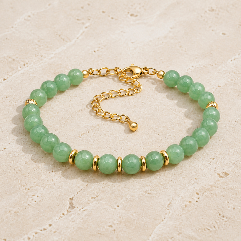 Bracelet Eira doré en aventurine verte 6 mm sur travertin clair