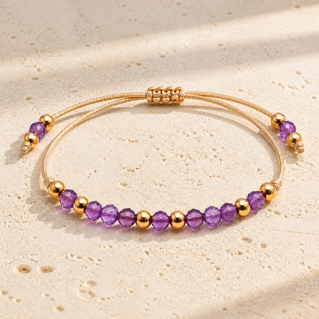 Bracelet Murmure doré en améthyste 4 mm sur travertin clair