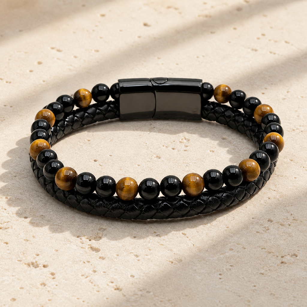 Bracelet Aska noir en oeil de tigre et onyx 6 mm sur travertin clair