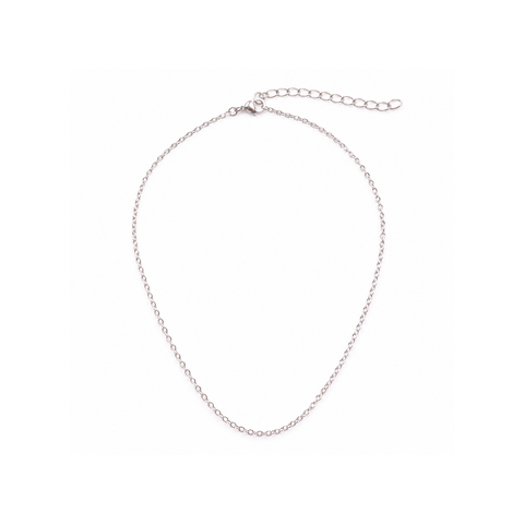 Chaîne argentée maille forçat réglable 45 cm - 02, produit entier seul sur fond blanc