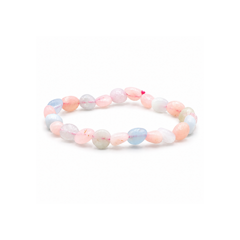 Bracelet en béryls à pierres roulées : boucle complète sur blanc