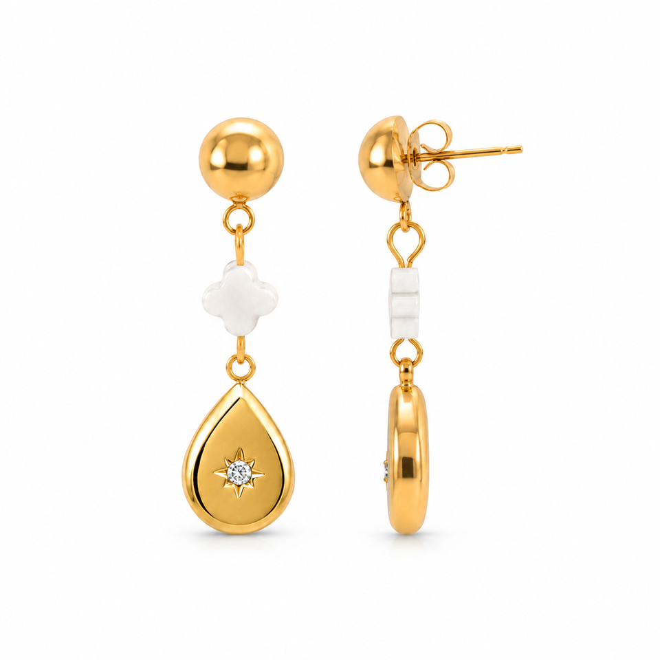 Boucles d'oreilles dorées en nacre et zircon : paire et profil sur blanc
