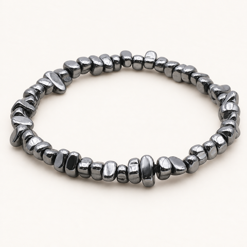 Bracelet baroque en hématite - 16 à 18 cm sur fond Nacre MilAura