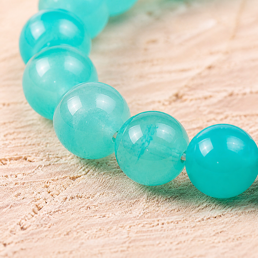 Bracelet en amazonite des États-Unis - Perles de 6 mm, macro de la pierre et du montage