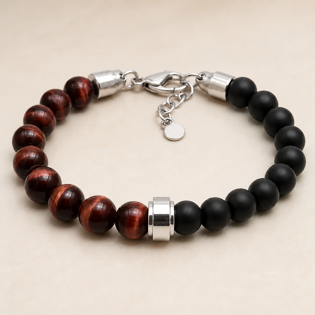Bracelet Unys argenté en onyx et œil de taureau, macro de la pierre et du montage