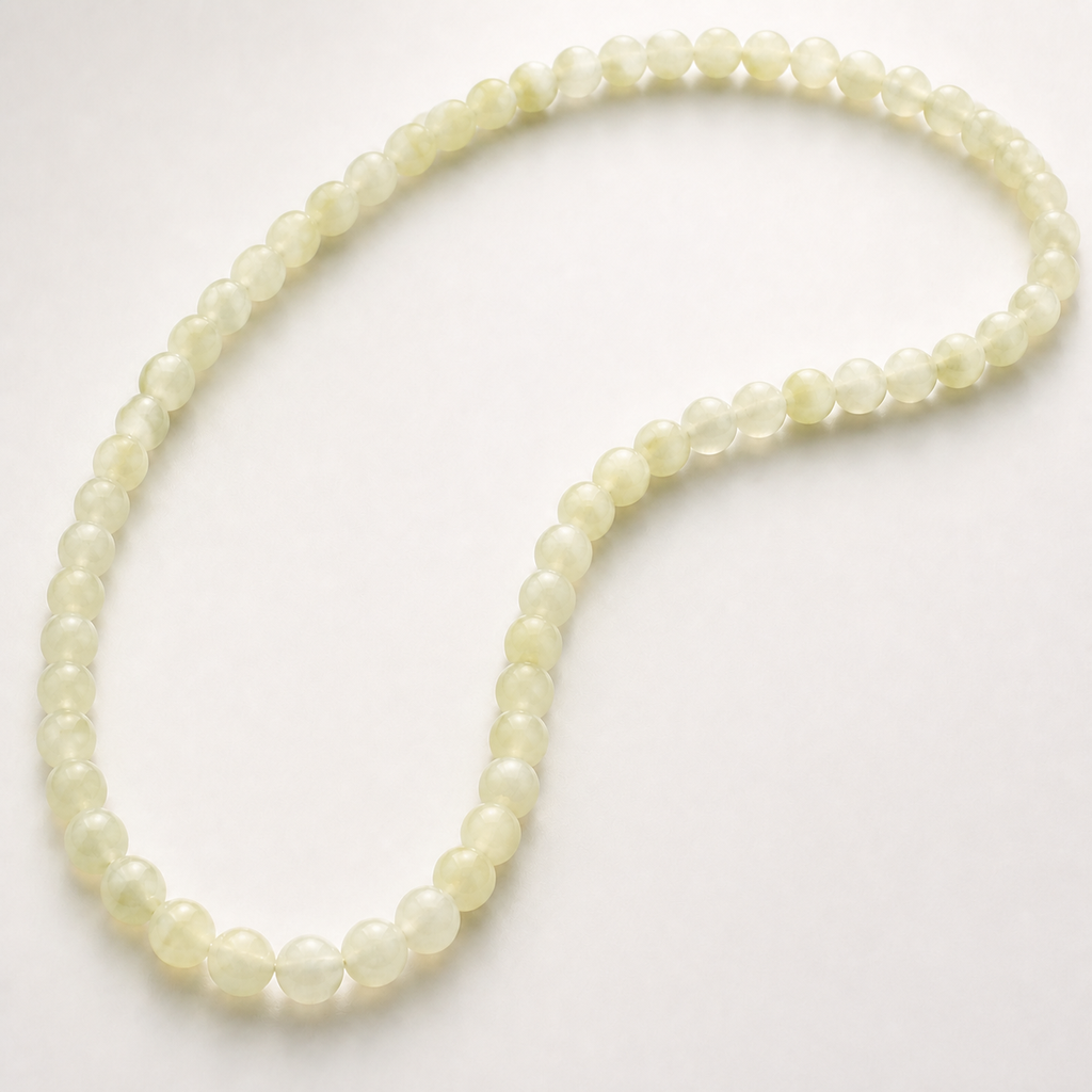 Collier en jade de Chine 6 mm - 45 cm, macro de la matière et des détails vérifiés