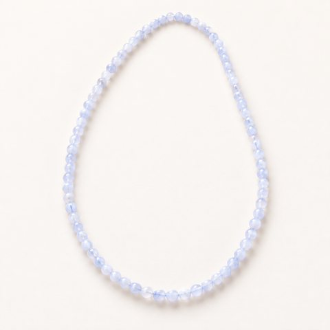 Collier calcédoine bleue 4 mm