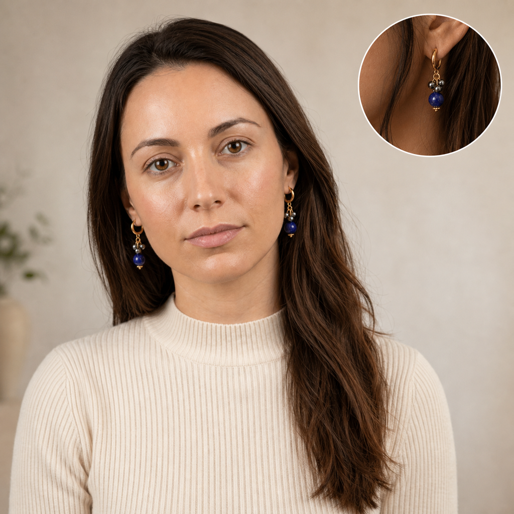 Elena portant les boucles d'oreilles avec encart zoom