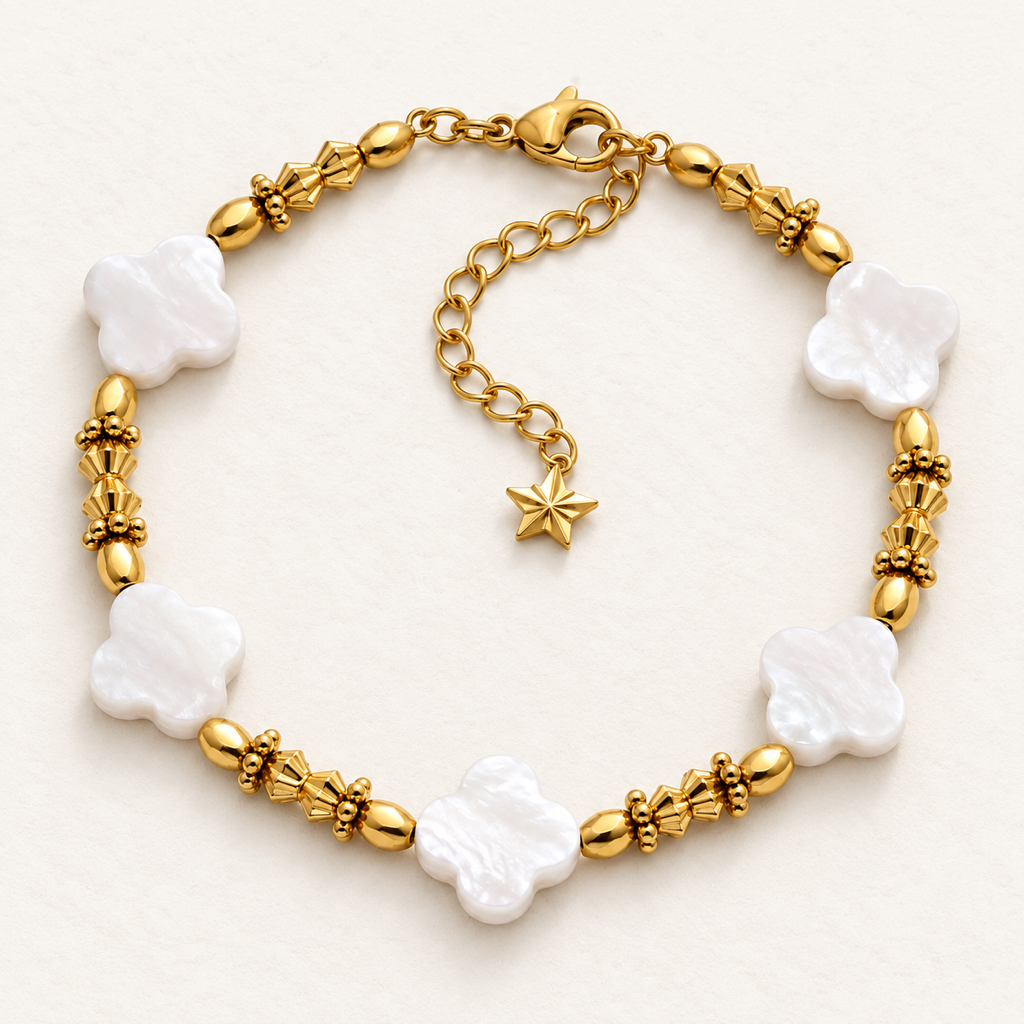 Bracelet doré à fleurs de nacre sur fond Nacre MilAura