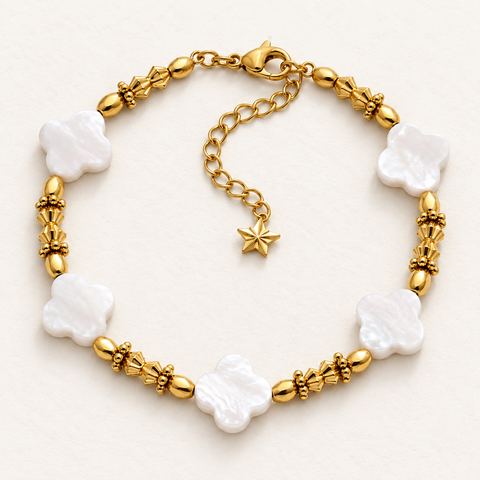 Bracelet doré à fleurs de nacre sur fond Nacre MilAura