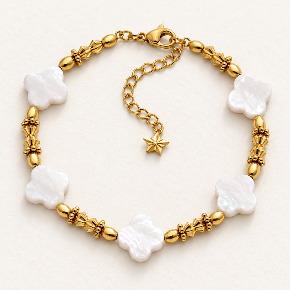 Bracelet doré à fleurs de nacre sur fond Nacre MilAura