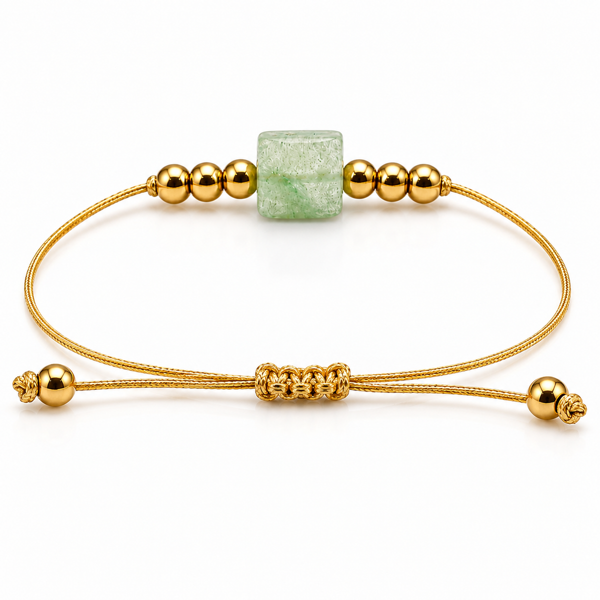 Détail technique du réglage et de la construction du bracelet doré en aventurine verte 8 mm