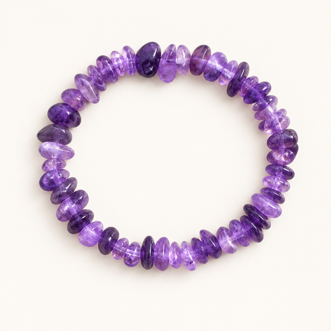 Bracelet baroque en améthyste du Brésil - 16 à 18 cm sur fond Nacre MilAura