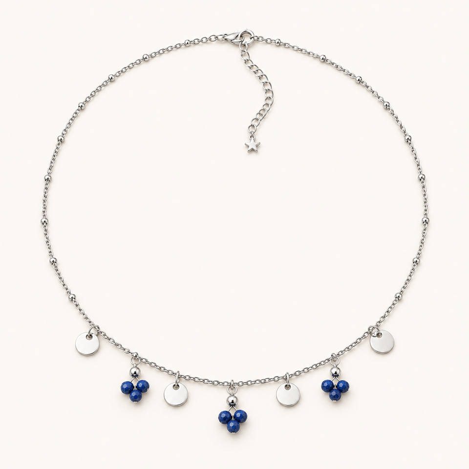 Collier argenté en sodalite à pampilles sur fond Nacre MilAura