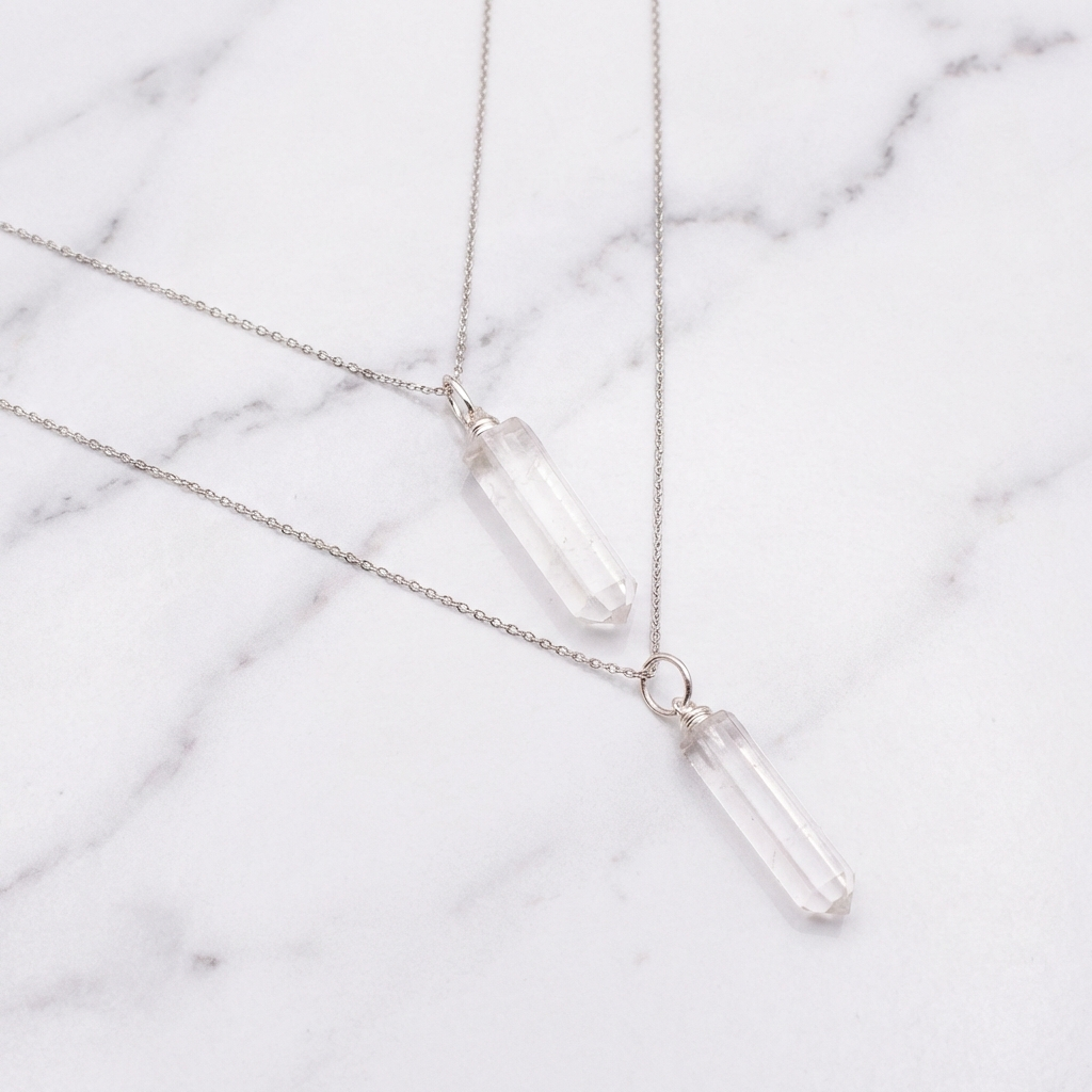 Pendentif Cristal de Roche — Photo produit sur marbre