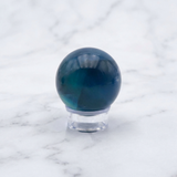 Sphère Fluorine Bleue — Photo produit sur marbre