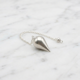 Pendule Acier — Photo produit sur marbre