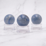 Sphères Aventurine Bleue — Photo produit sur marbre