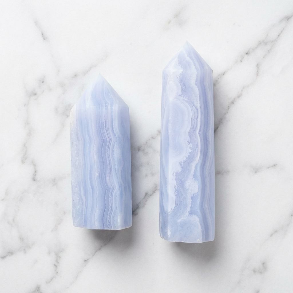 Pointe Calcédoine Bleue — Photo produit sur marbre
