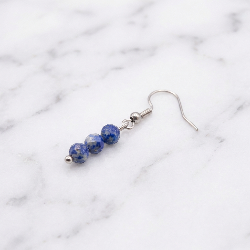 Boucles d'Oreilles Lapis-Lazuli — Photo produit sur marbre