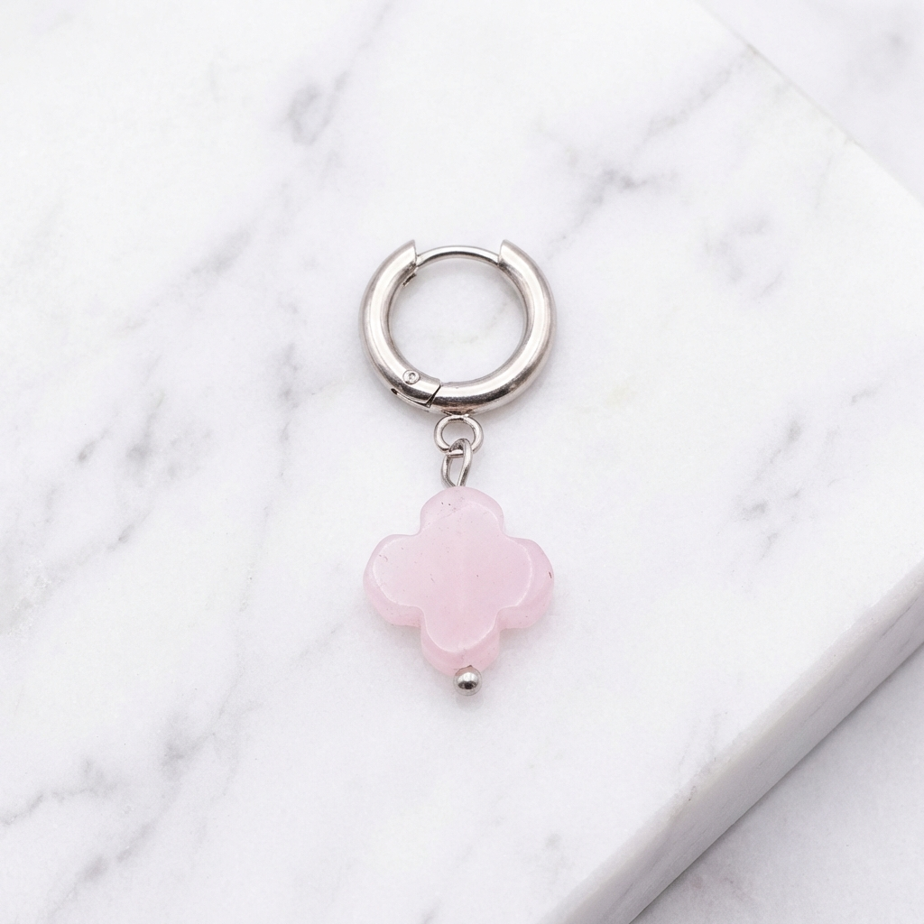 Boucles d'Oreilles Quartz Rose — Photo produit sur marbre