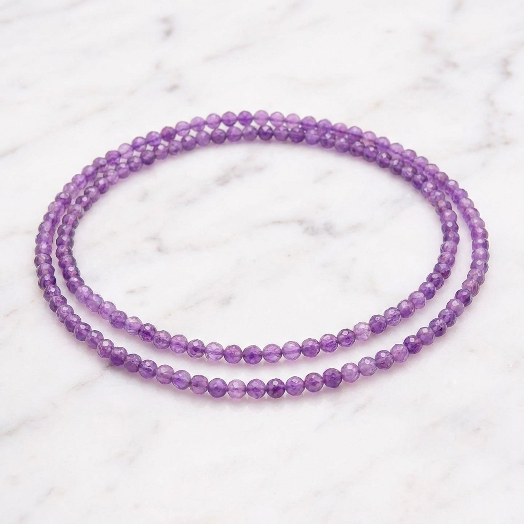 Collier Améthyste — Photo produit sur marbre
