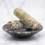 Sauge Blanche et Basilic — Photo produit sur marbre