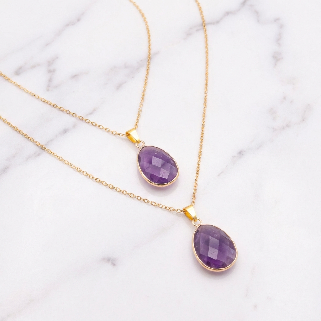 Pendentif Améthyste — Photo produit sur marbre