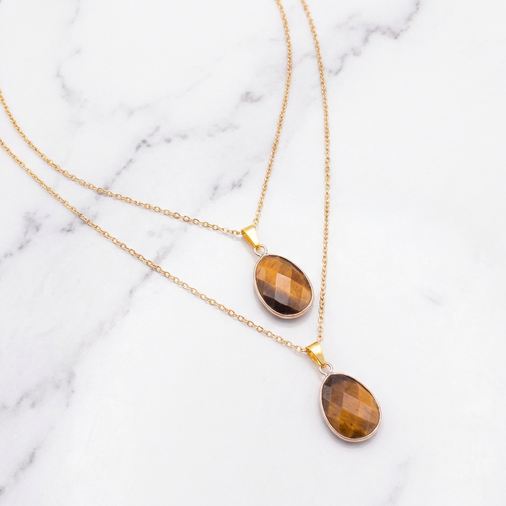 Pendentif Œil de Tigre — Photo produit sur marbre